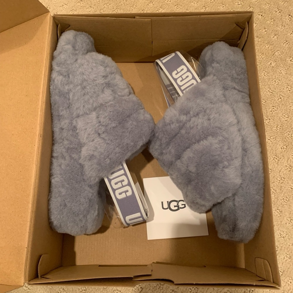 NWT ugg slippers size 5